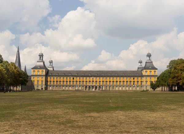 波恩大学